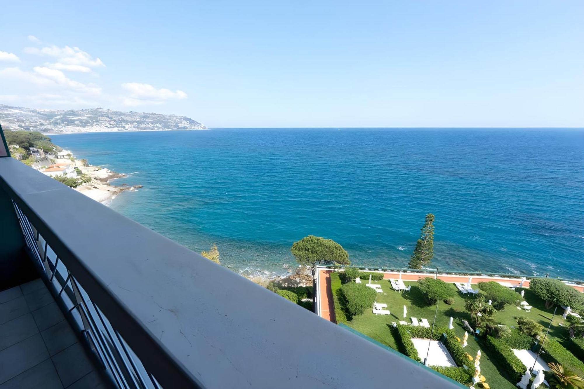 Grand Hotel Del Mare Resort & Spa Bordighera Exterior foto